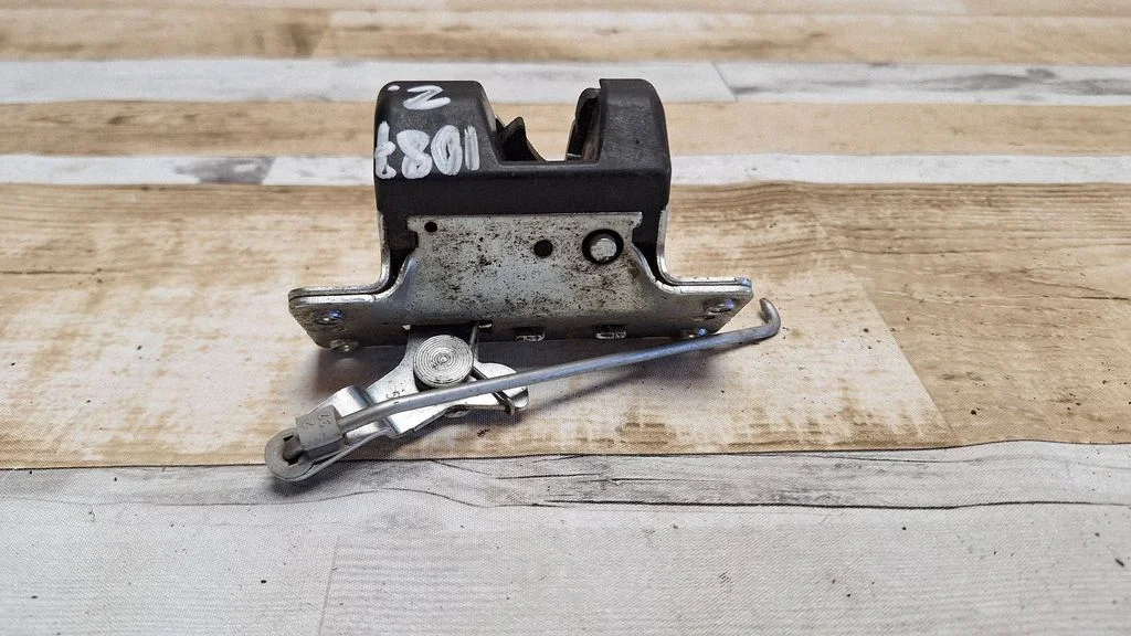 Tailgate/trunk/boot lock/catch/latch 90563999
