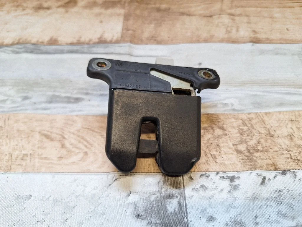 Tailgate/trunk/boot lock/catch/latch 827505