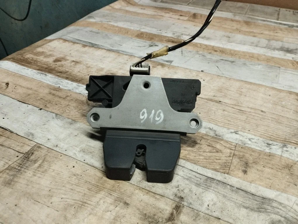 Tailgate/trunk/boot lock/catch/latch 3M51R442A66AP