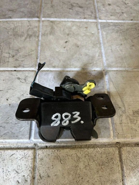 Tailgate/trunk/boot lock/catch/latch