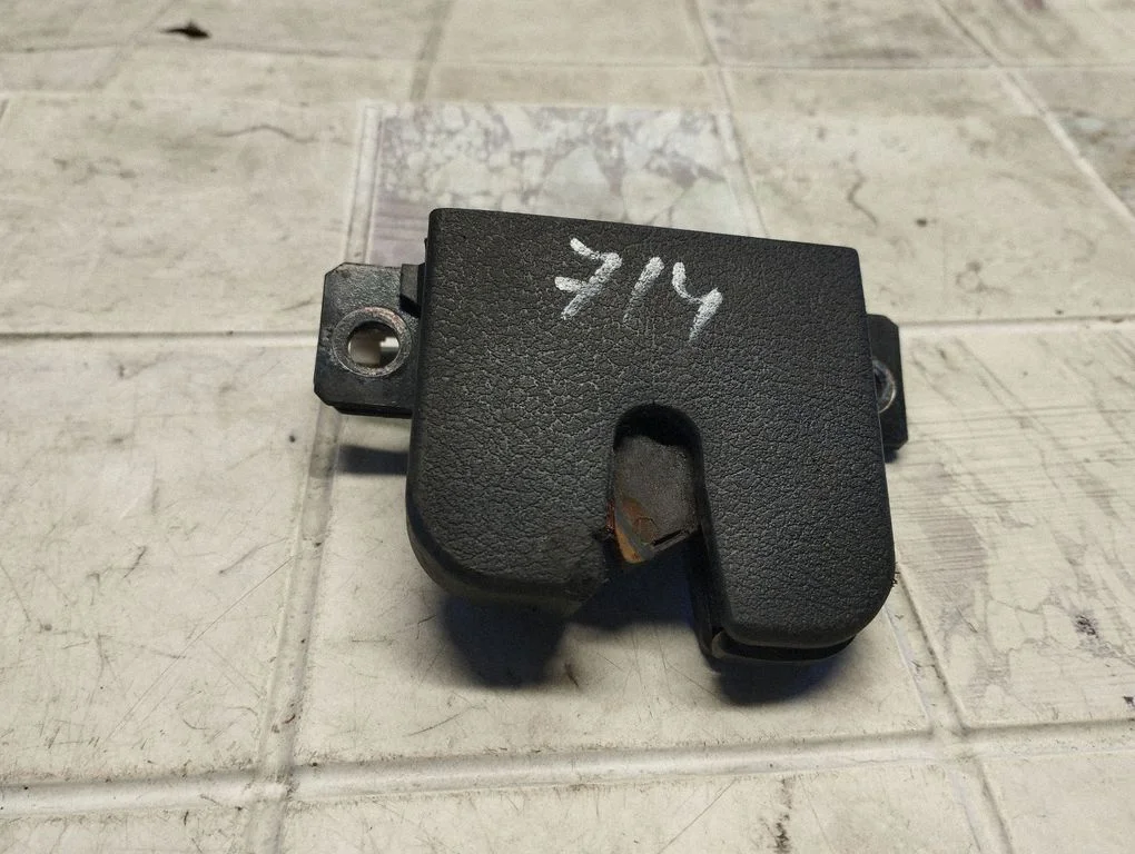 Tailgate/trunk/boot lock/catch/latch 3B9827505