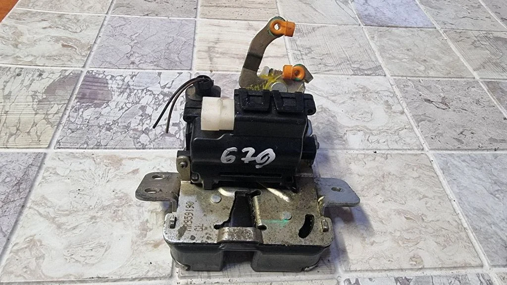 Tagaluugi lukk MR959190