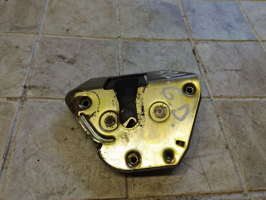 Tailgate/trunk/boot lock/catch/latch 315103