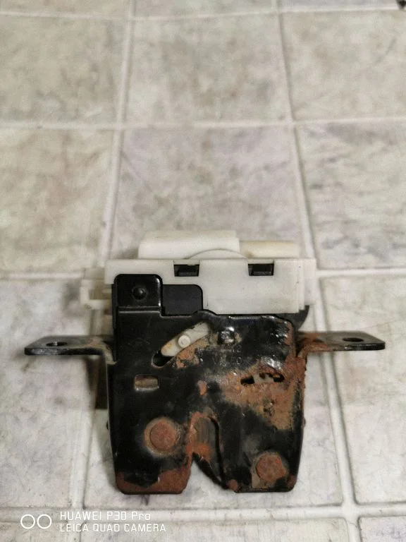 Tailgate/trunk/boot lock/catch/latch 8200076240