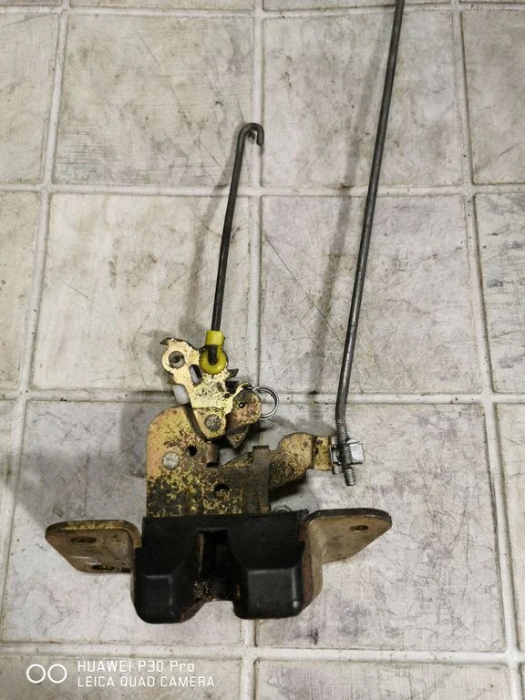 Tailgate/trunk/boot lock/catch/latch