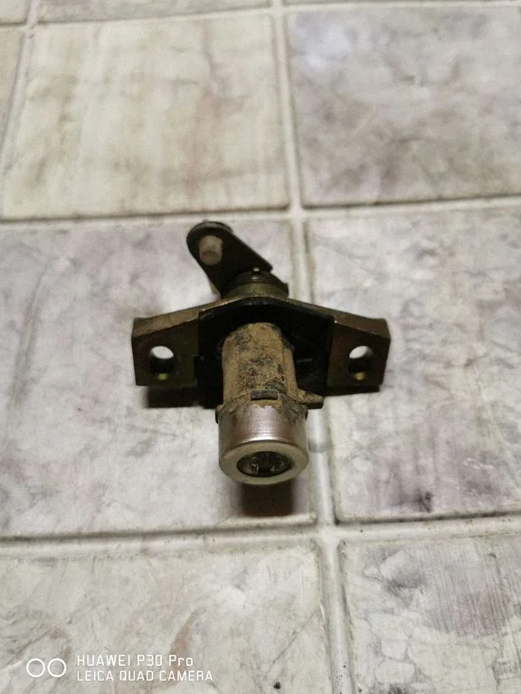 Tailgate/trunk/boot lock/catch/latch