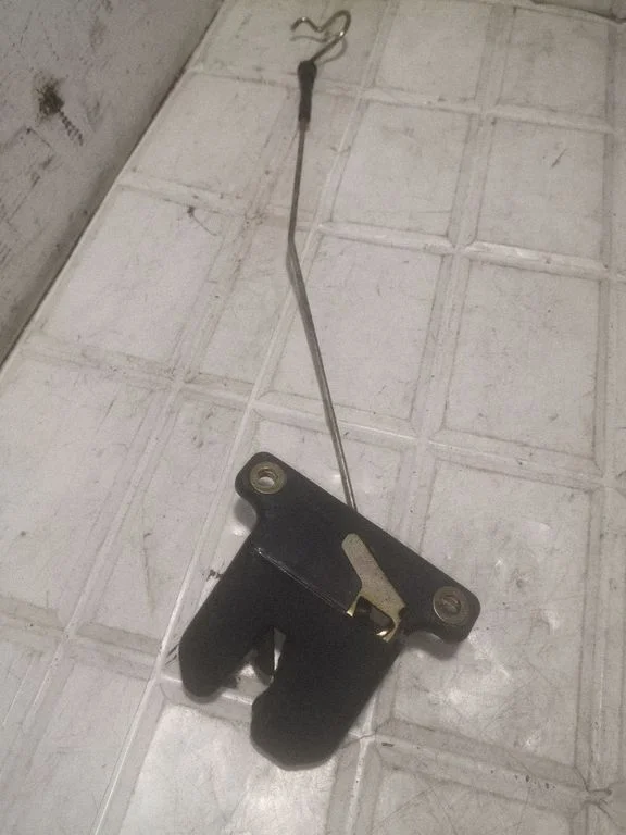 Tailgate/trunk/boot lock/catch/latch