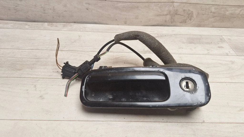 Tailgate/trunk/boot exterior handle 6N0827565A