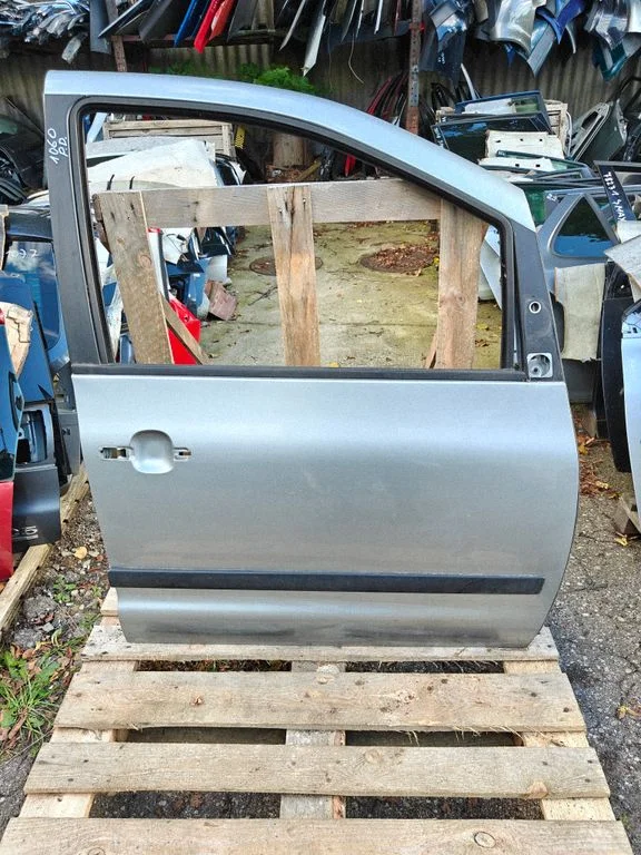 Front door – Ford Galaxy (2000-2006)
