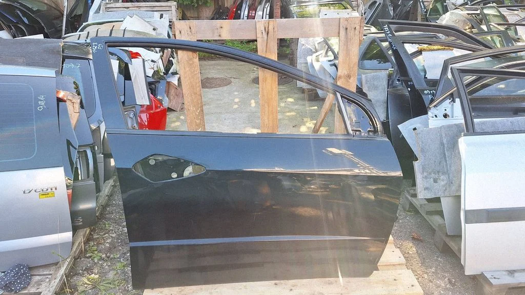Priekšējās durvis – Honda Civic (2006-2011)