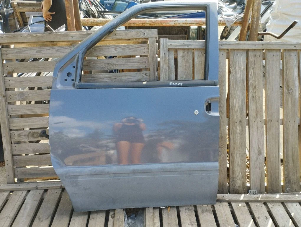 Front door – front left