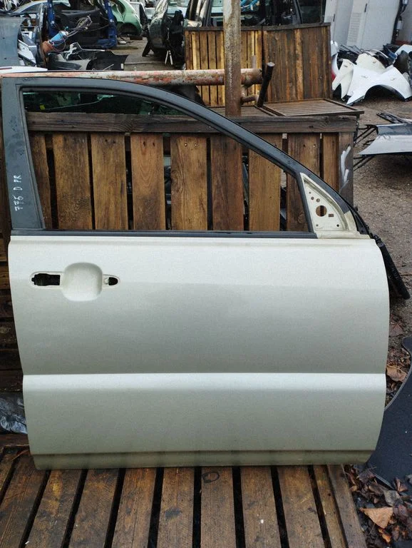 Front door – KIA Sportage (2005-2010)