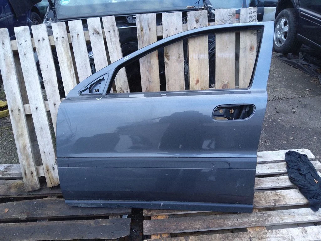 Front door – Volvo S60 (2001-2004)