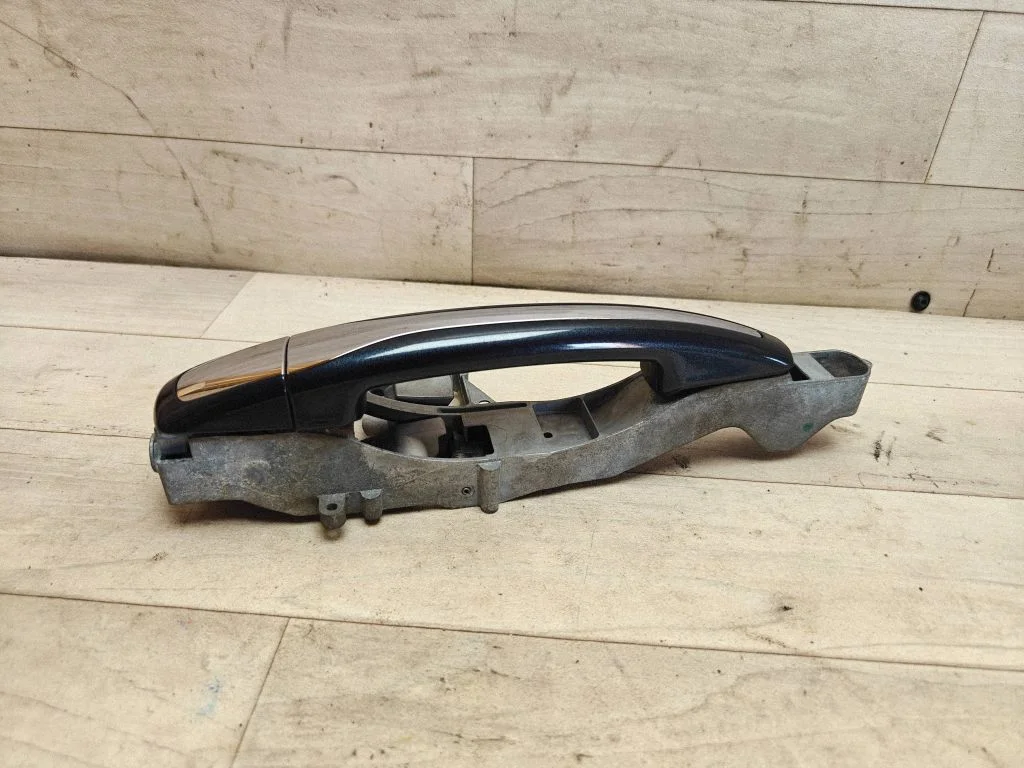 Esiukse välimine käepide 9680168580
