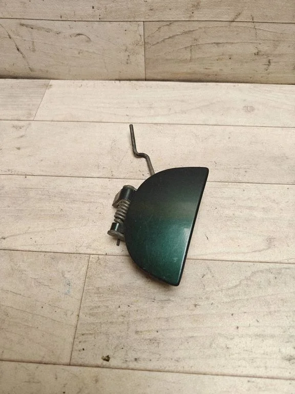 Front door exterior handle – front left