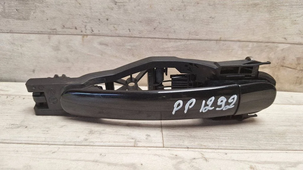 Klamka zewnętrzna drzwi przednich 6Q4839885