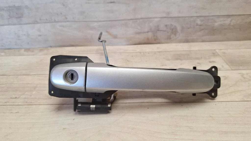 Front door exterior handle – Toyota Yaris (2006-2011)