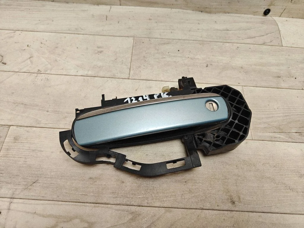 Front door exterior handle 4F0837885