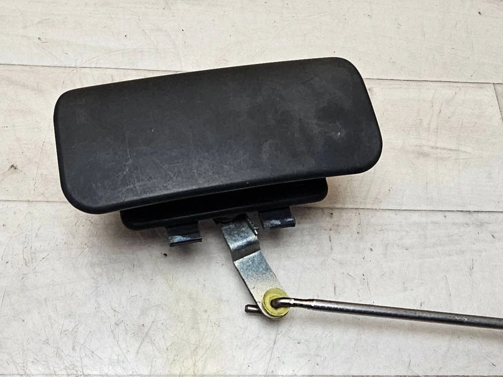 Front door exterior handle C15V22401