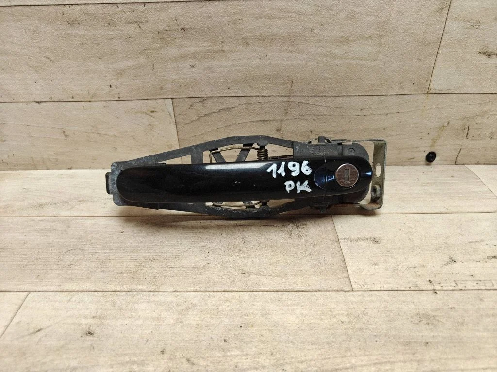 Front door exterior handle 1T0837885A