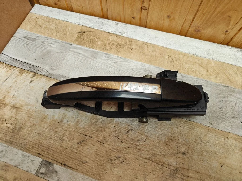 Front door exterior handle 6M21U224A36A
