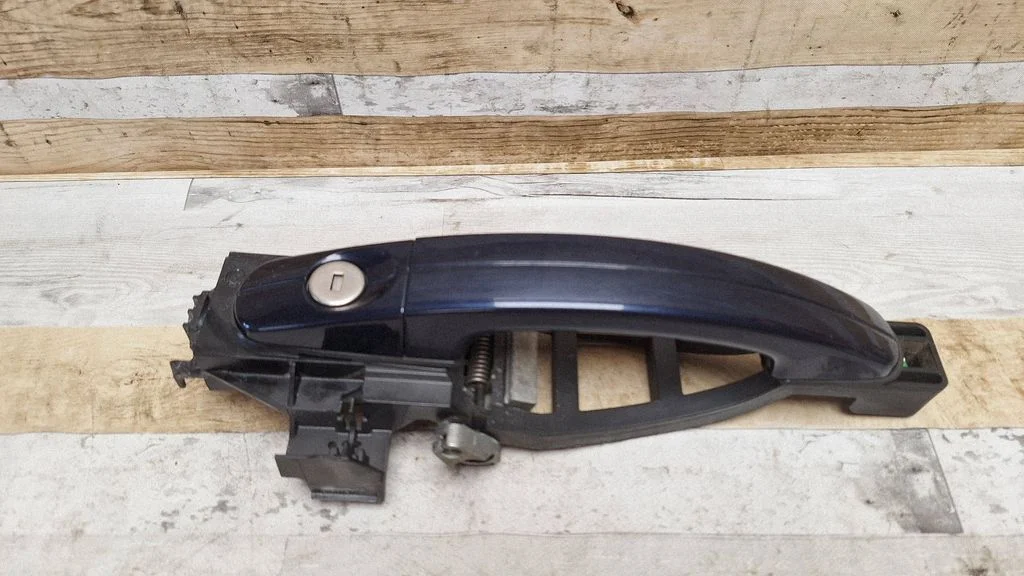 Front door exterior handle AM51R224A37BB