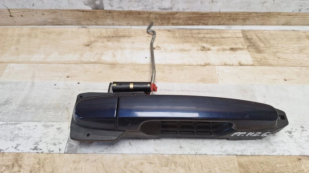 Front door exterior handle – Toyota Avensis T250 (2003-2006)