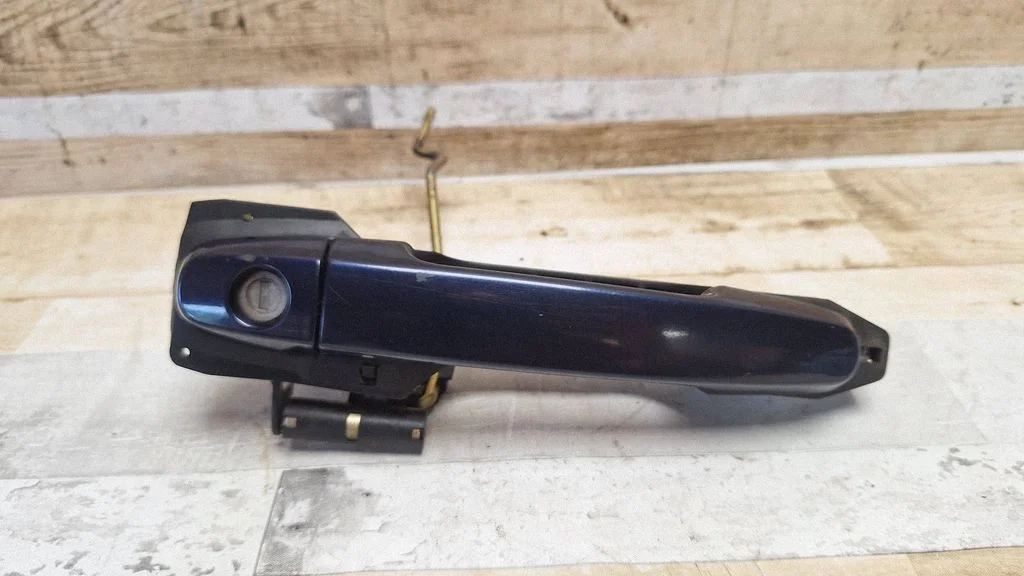Front door exterior handle 242303