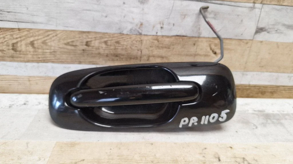 Klamka zewnętrzna drzwi przednich SR7196