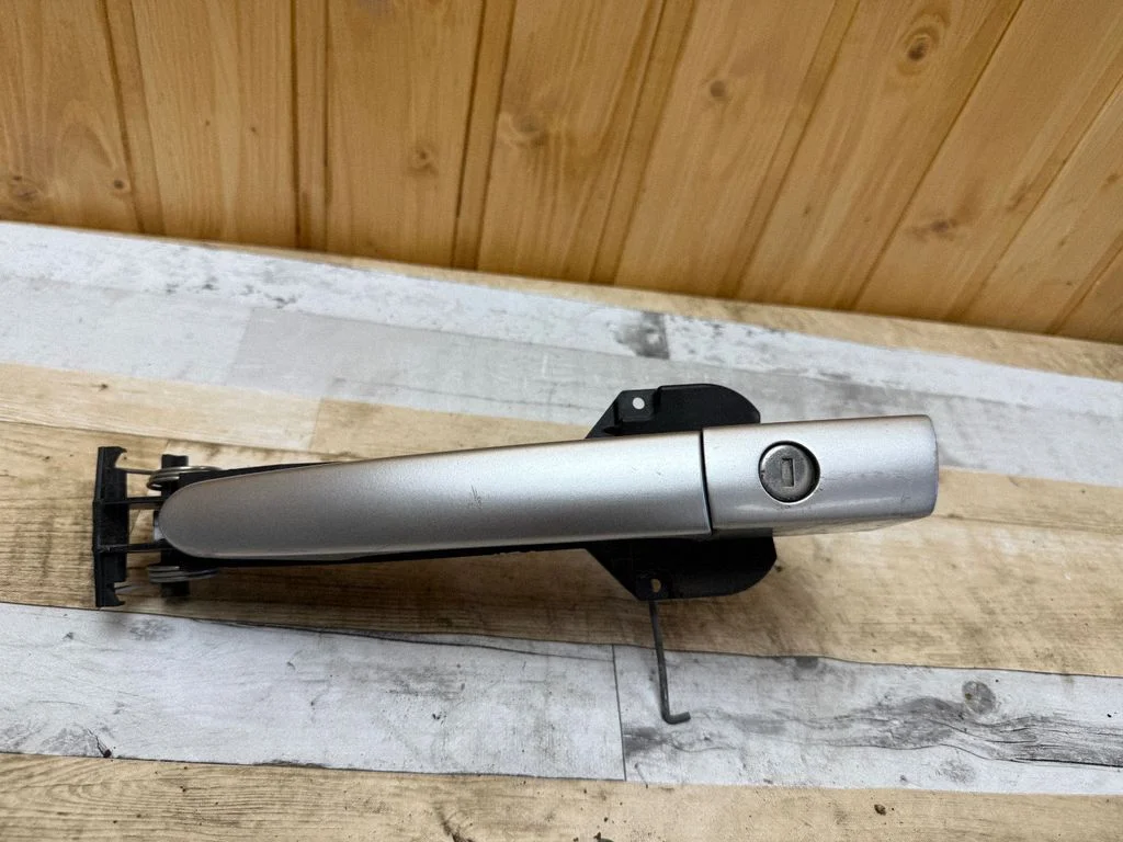 Front door exterior handle 1487119080