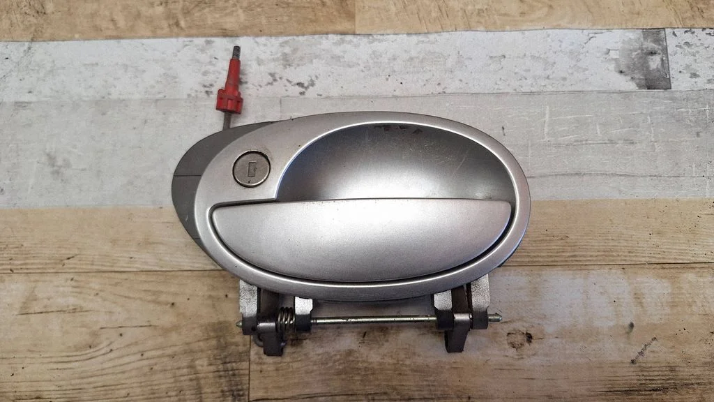 Front door exterior handle GM770