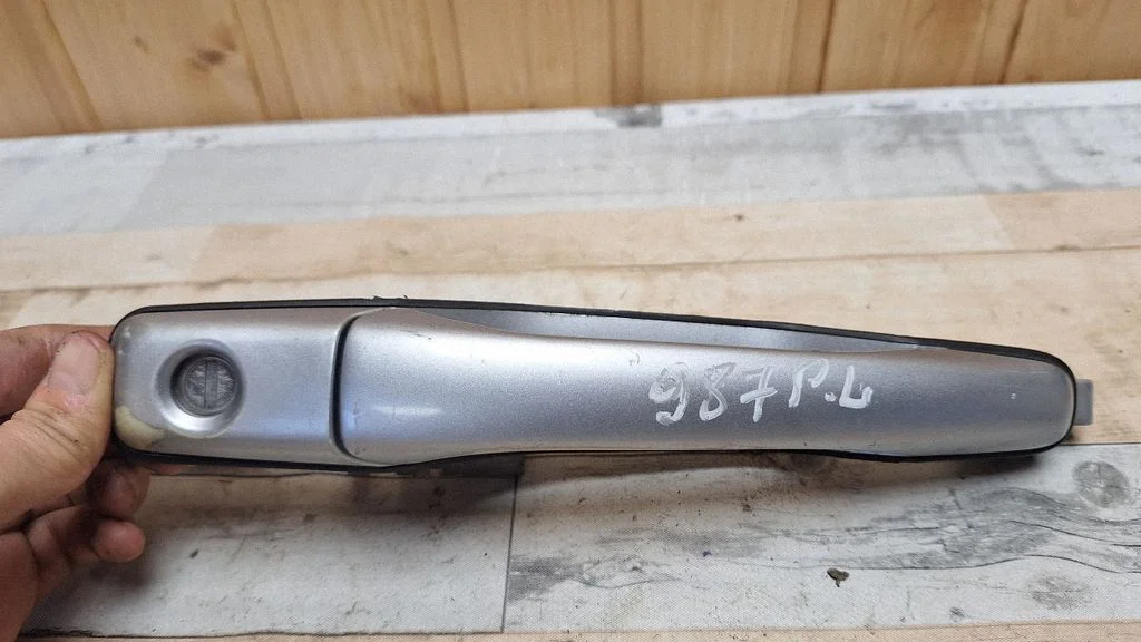 Esiukse välimine käepide MR5261062