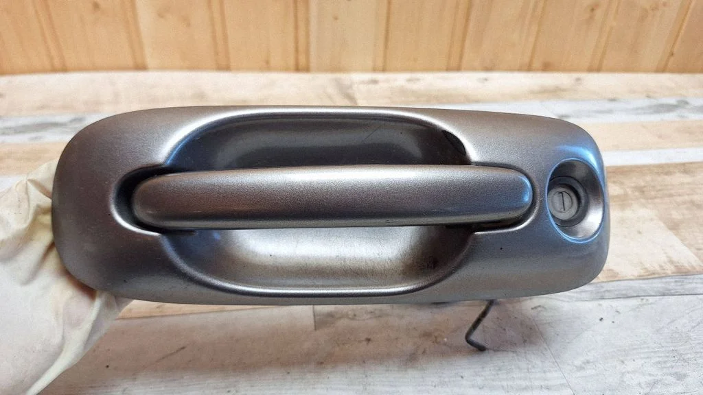 Front door exterior handle 04685841AA