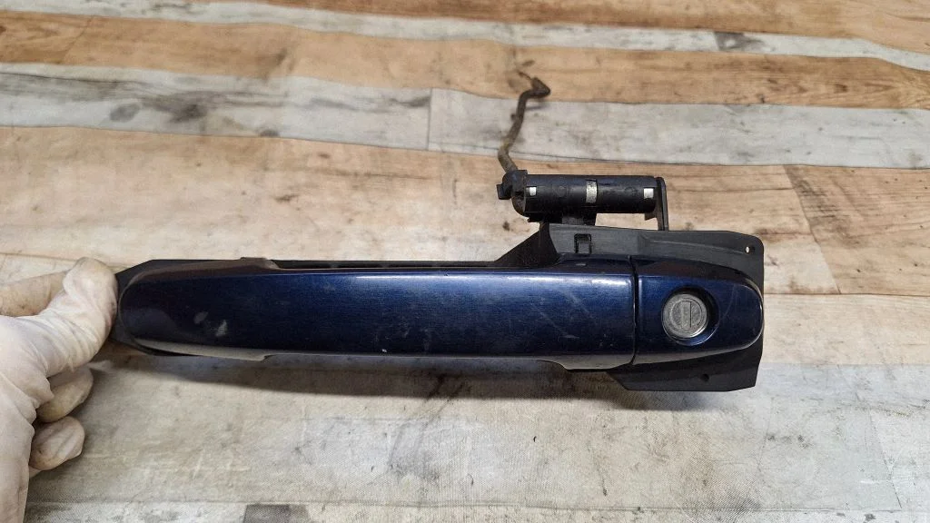Front door exterior handle 242303