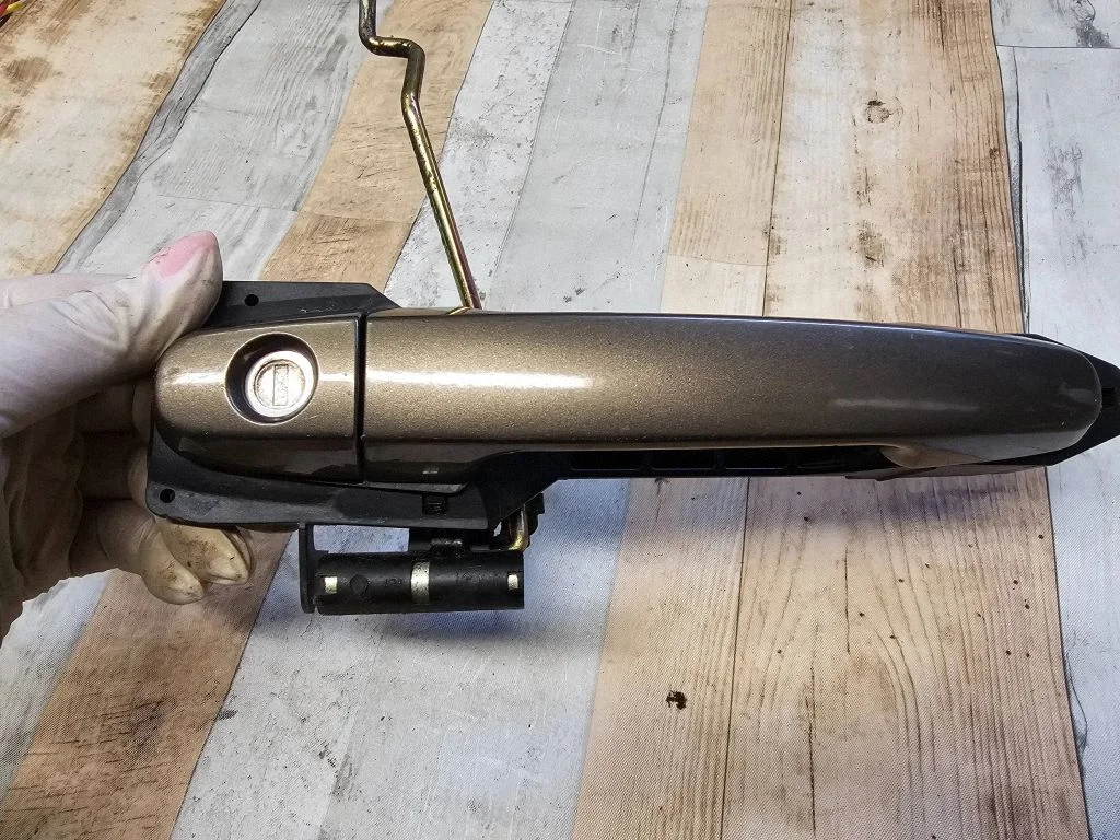 Front door exterior handle 242303