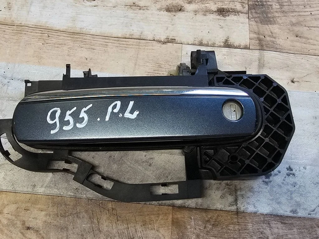Front door exterior handle 4F0837885