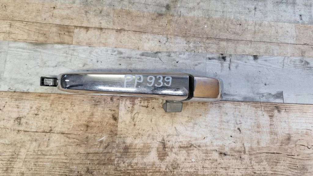 Esiukse välimine käepide – Chrysler Sebring (ST-22 - JR) (2000-2007)