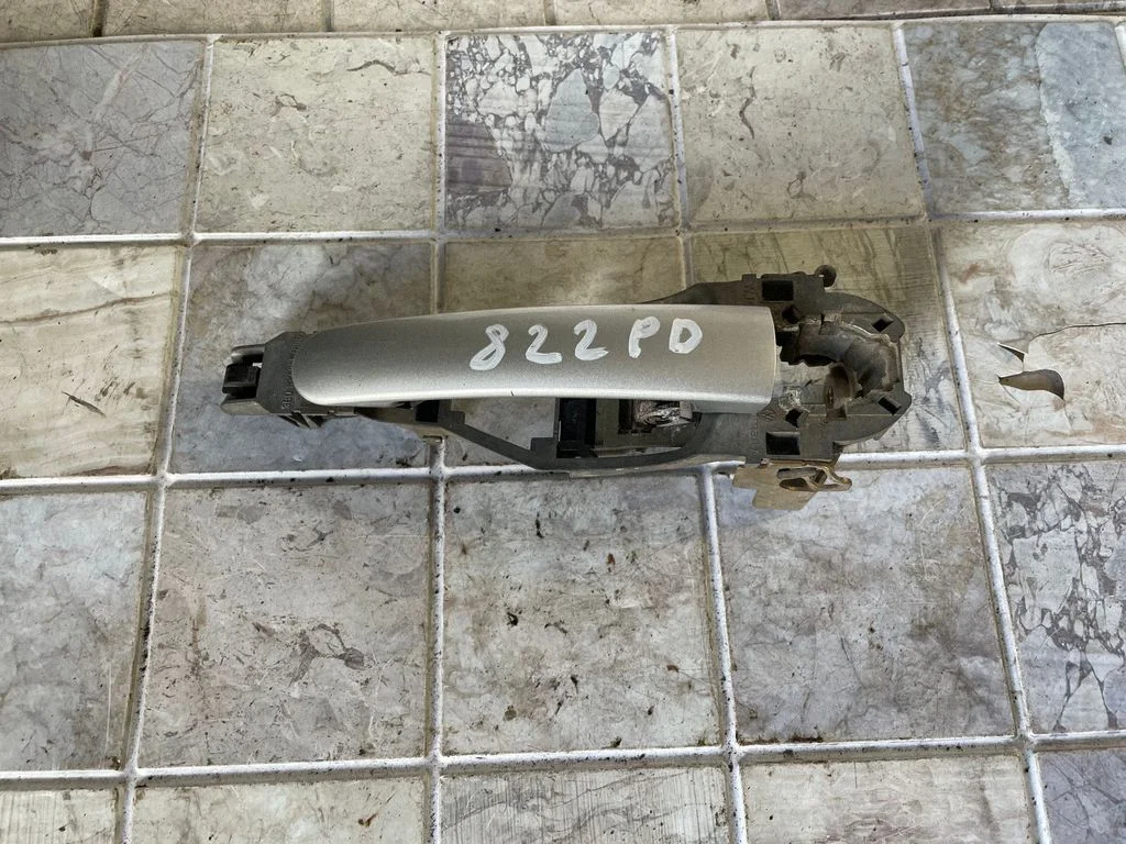Klamka zewnętrzna drzwi przednich 600837886