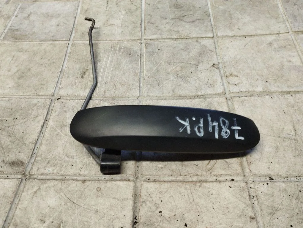 Front door exterior handle – Mitsubishi Colt (2004-2008)