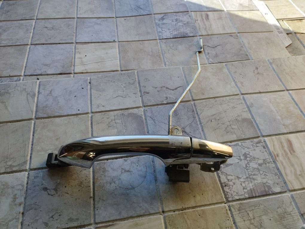 Front door exterior handle – Honda CR-V (2007-2012)