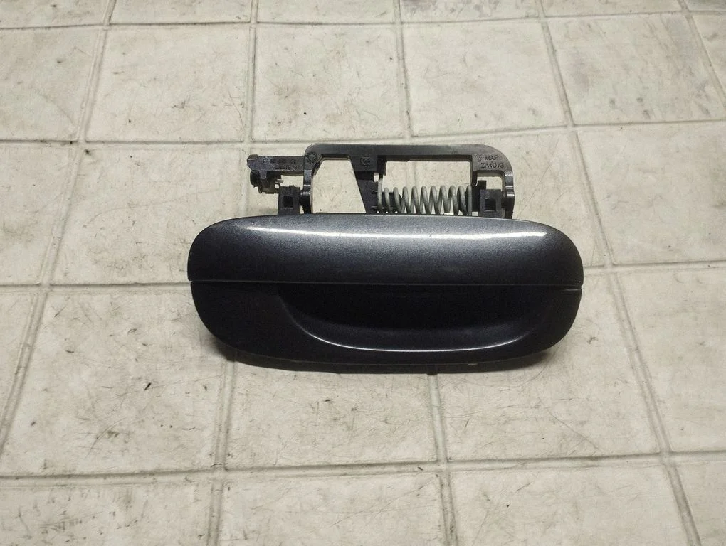 Esiukse välimine käepide 98043102