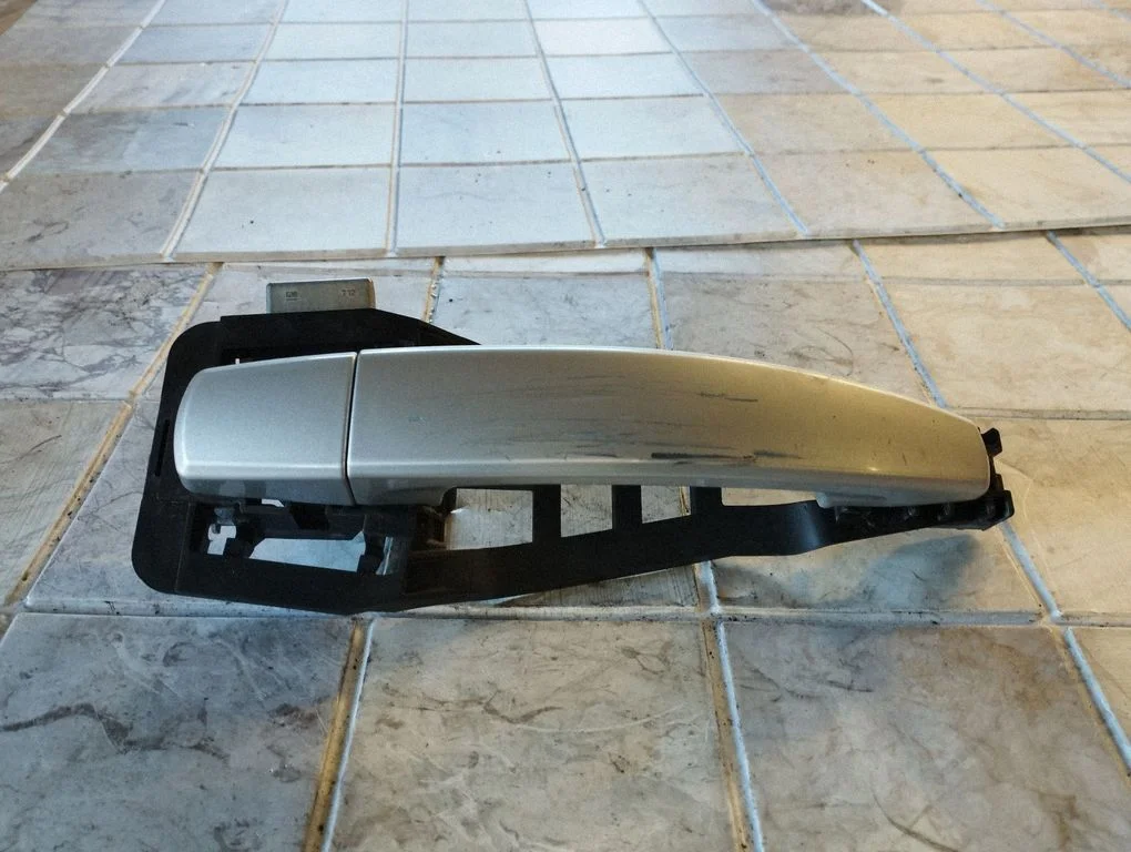Esiukse välimine käepide – Opel Signum (2003-2008)