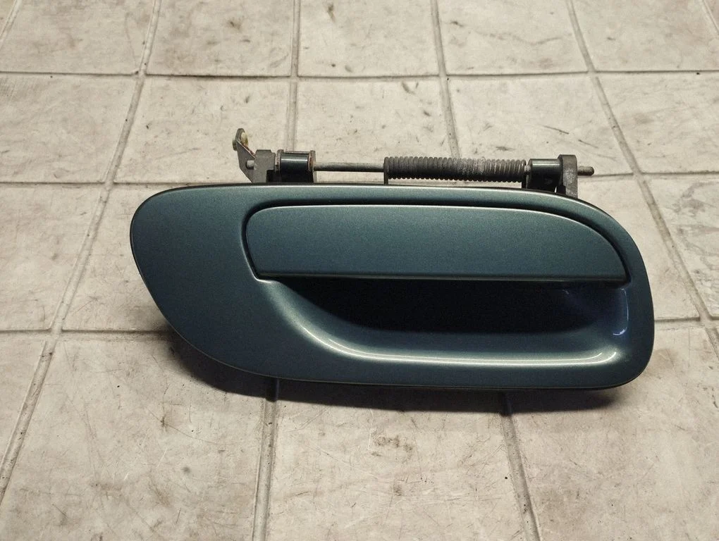 Front door exterior handle Z410