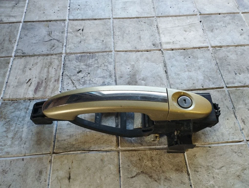 Front door exterior handle 6M21U224A37B