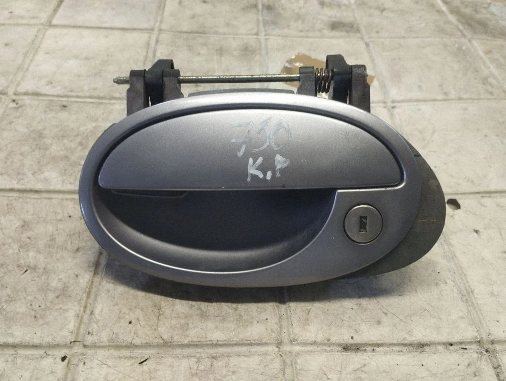Esiukse välimine käepide – Opel Meriva A (2003-2010)