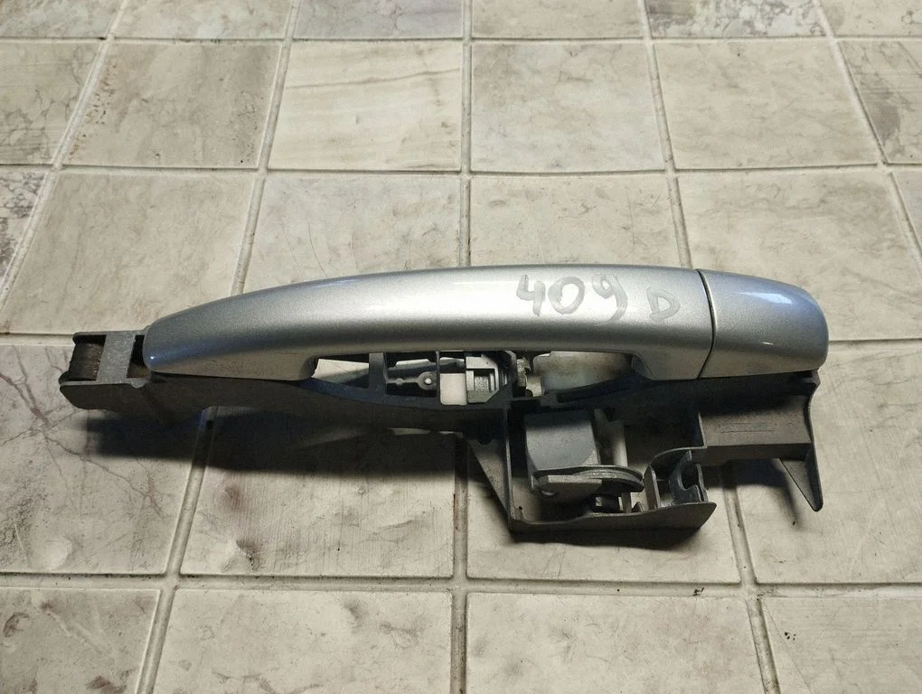 Front door exterior handle 111670ZP5D1