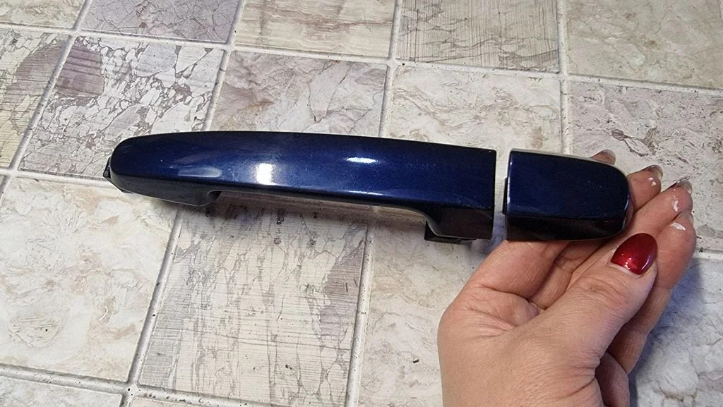 Front door exterior handle – Toyota Avensis T250 (2003-2006)