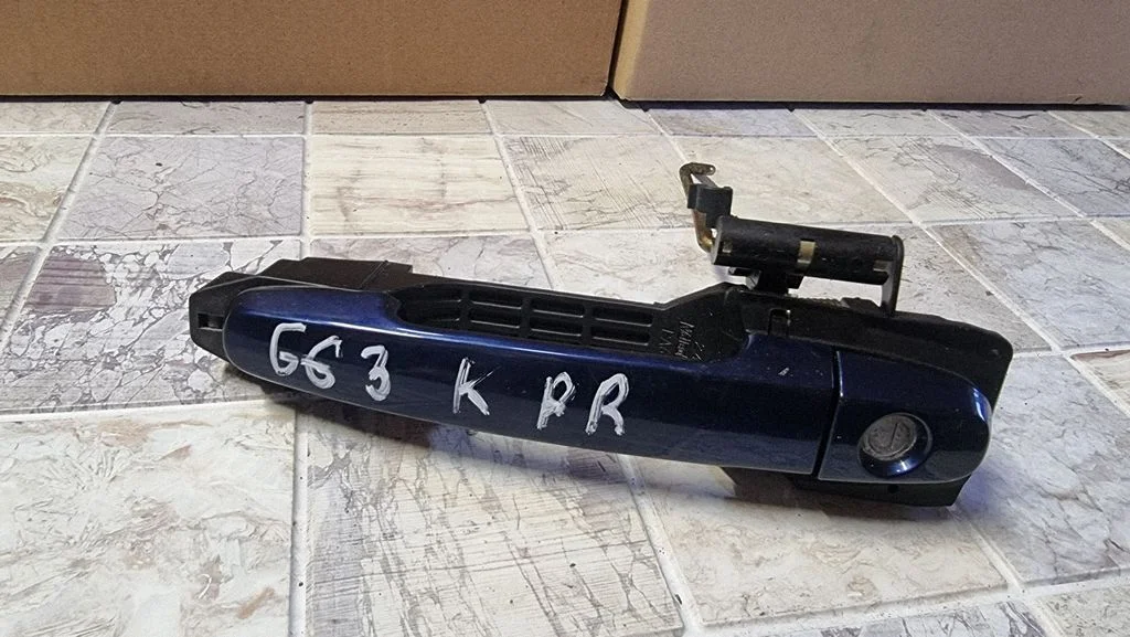 Front door exterior handle – Toyota Avensis T250 (2003-2006)