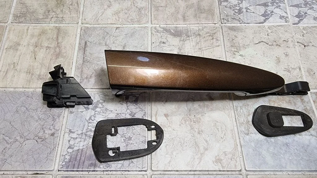 Esiukse välimine käepide – BMW X1 E84 (2009-2015)