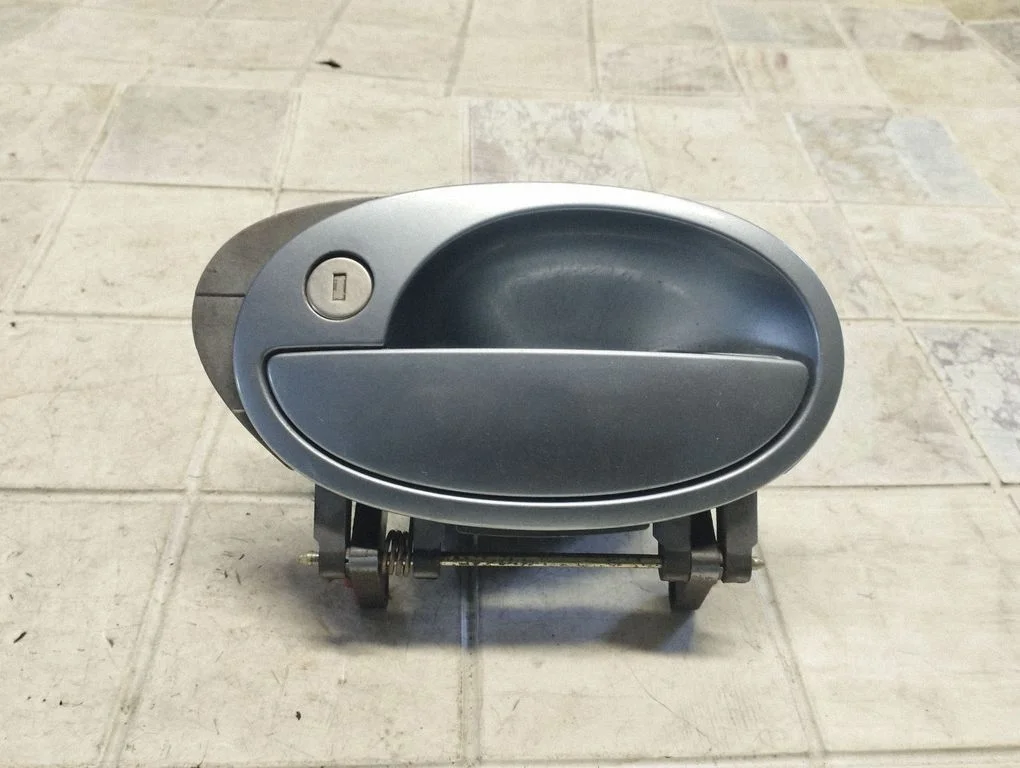 Esiukse välimine käepide – Opel Meriva A (2003-2010)
